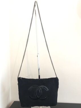 Authentic CHANEL VIP Large CC Makeup Black Cross Body Clutch Shoulder Chain Bag